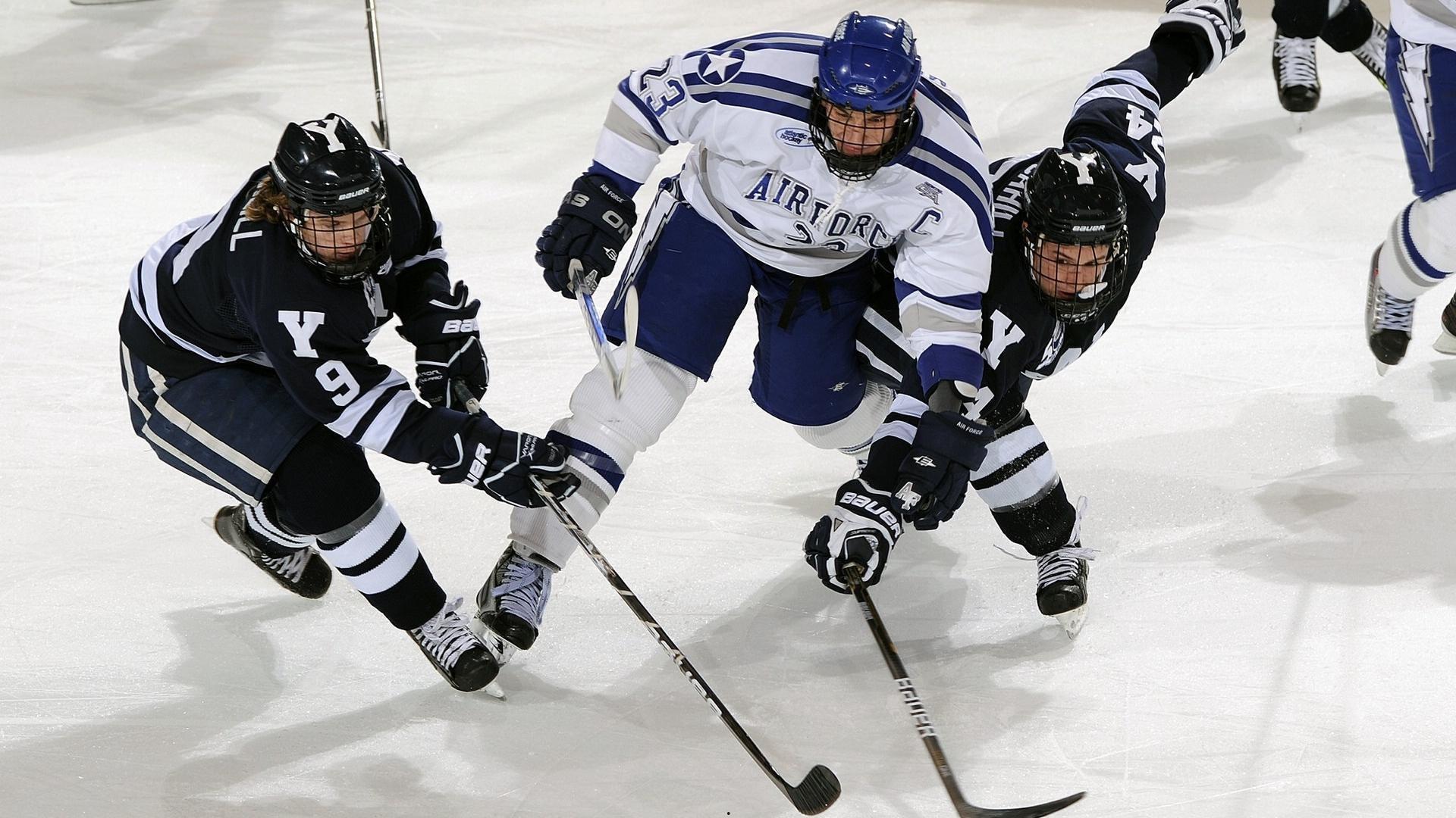 斯皮瓦克重拳出击终结德利加，东欧重量级新星闪耀UFC格斗之夜